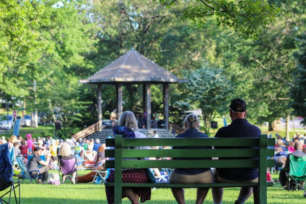 People watching Music on the Mall